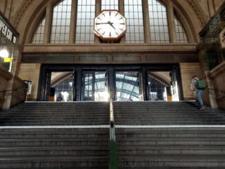 Bahnhofsuhr im Leipziger Hauptbahnhof, über dts Nachrichtenagentur