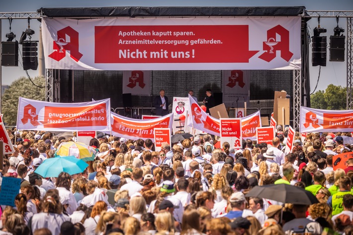 Kundgebung und Demonstration: Apotheken an Rhein und Ruhr bleiben am 15. November geschlossen / Versorgung der Bevölkerung mit Arzneimitteln ist durch Notdienst-Apotheken gesichert